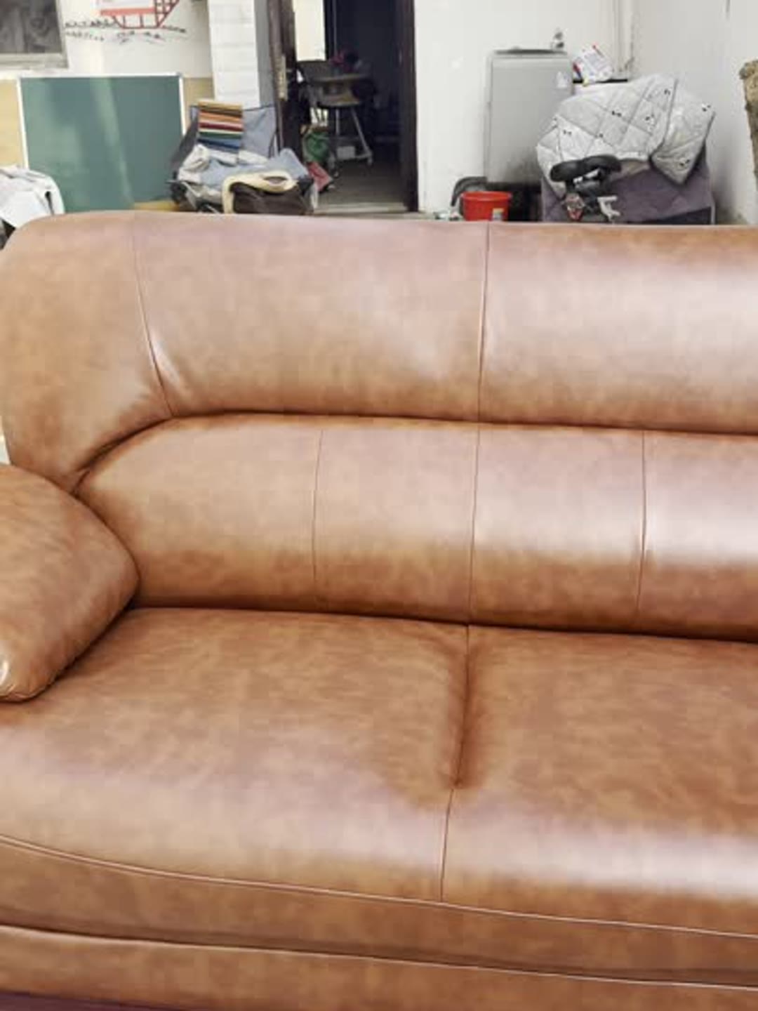 完工:棕色皮三人位,整组换皮后